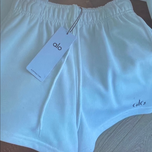 ALO Yoga White Pink Athletic Shorts and Sweatshirt Set - Picture 3 of 6